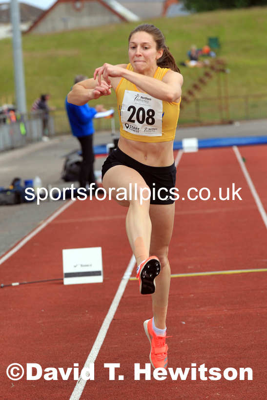 Senior womens triple jump, 2022 Northern Senior and Under-20 Champs., Wavertree Athletics Centre, Liverpool. Photo: David T. Hewitson/Sports for All Pics